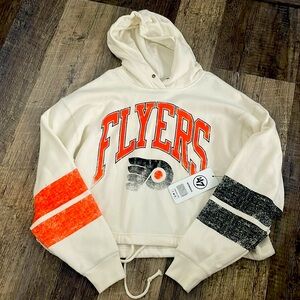 ‘47 women’s Philadelphia Flyers hoodie NWT